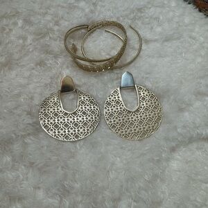 Kendra Scott Diane Filigree Earrings an Tiana Pinch bracelets